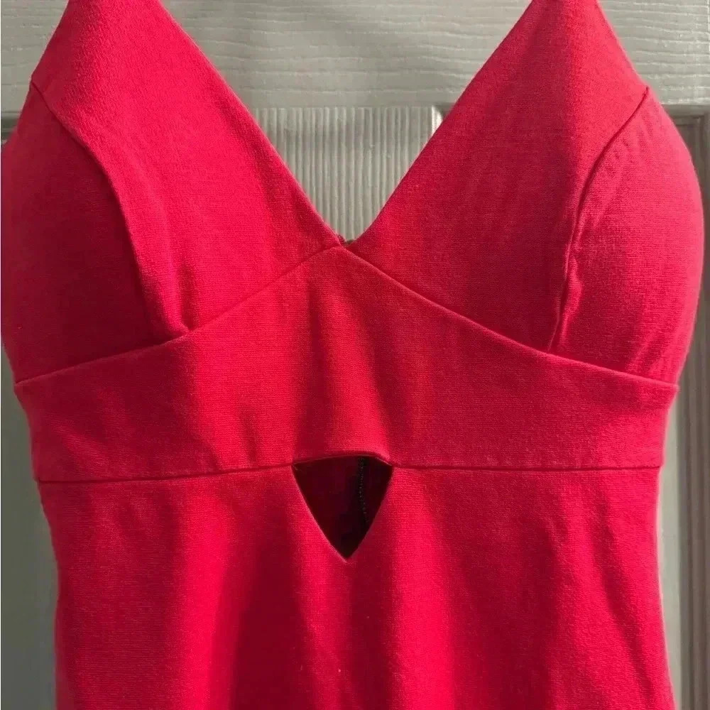 Red bodycon lined dress with spaghetti straps & peephole by Joe & Elle. Size XS - Picture 2 of 6